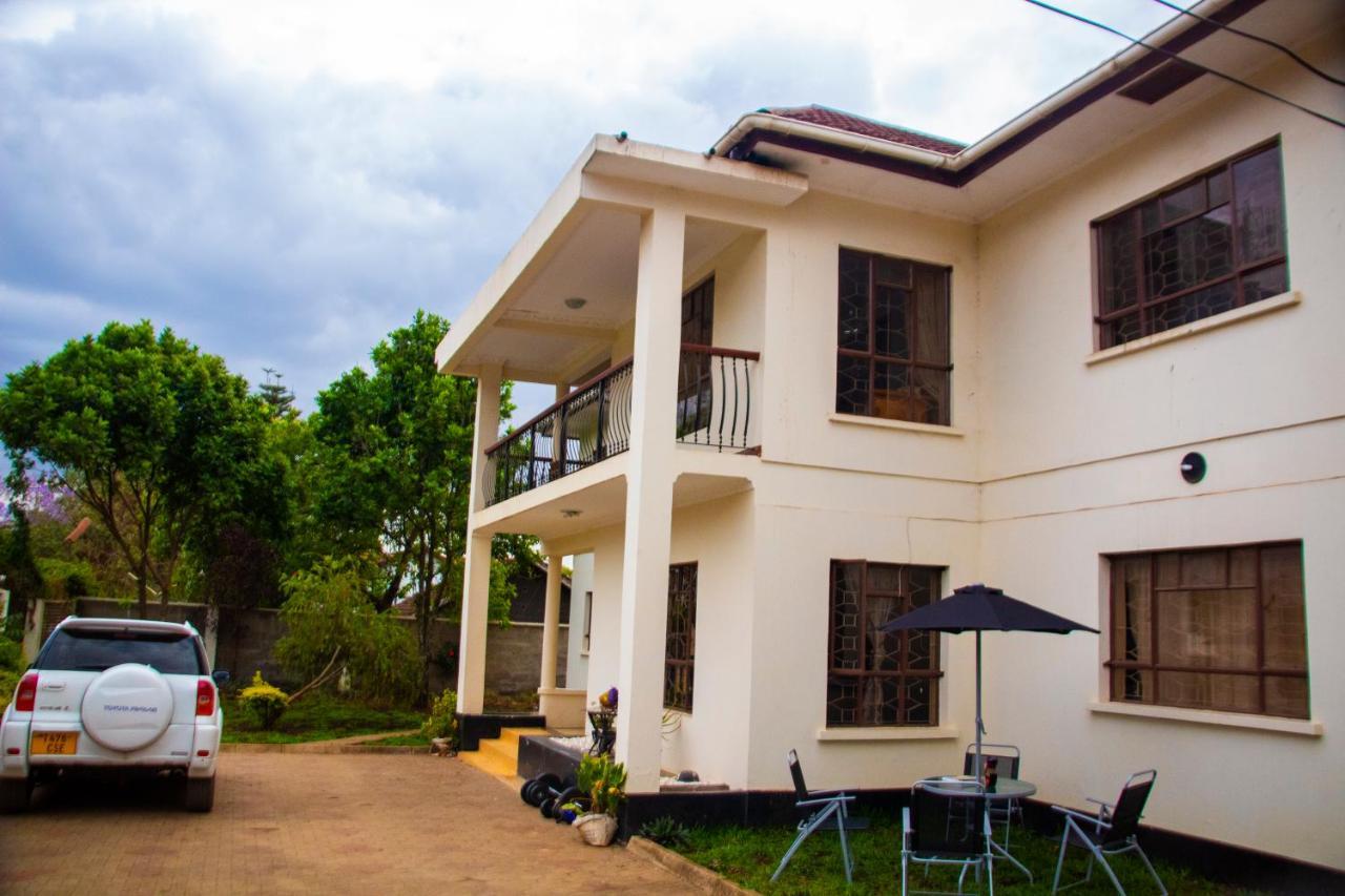 Wakawaka House Bed & Breakfast Arusha Exterior photo