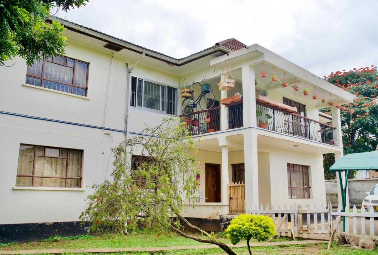 Wakawaka House Bed & Breakfast Arusha Exterior photo